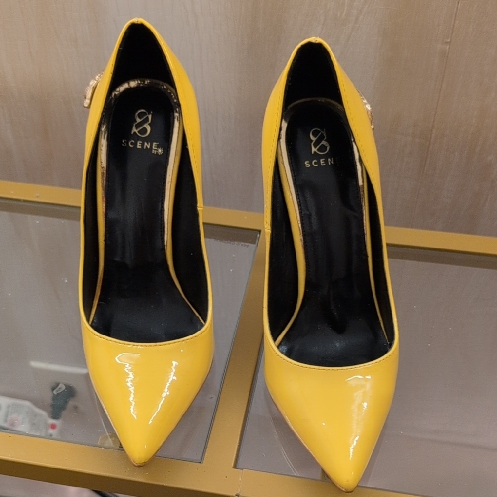 Scene Weaver Yellow Stiletto Heels